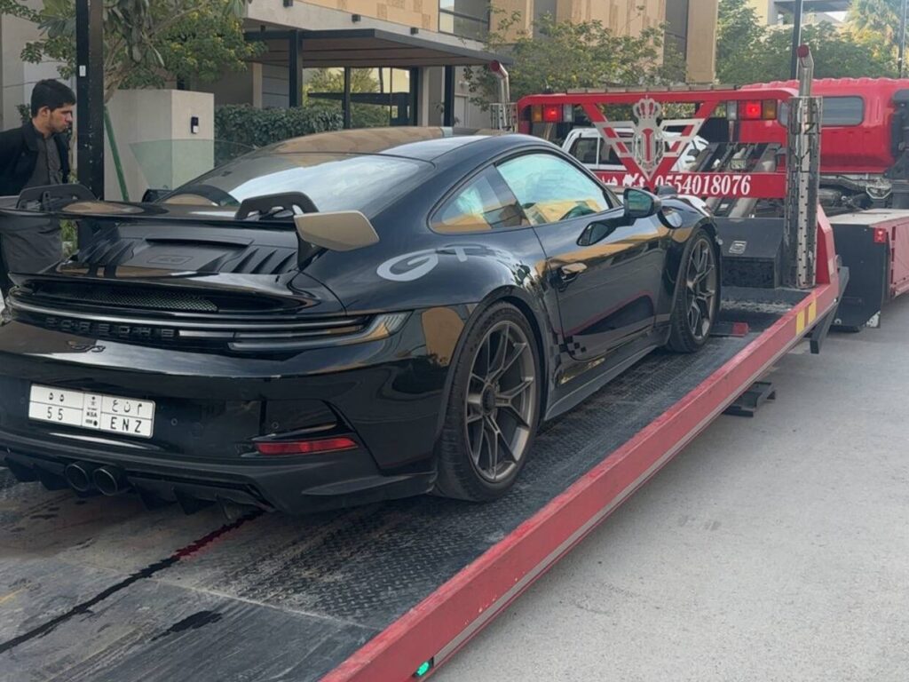 سطحه العارض