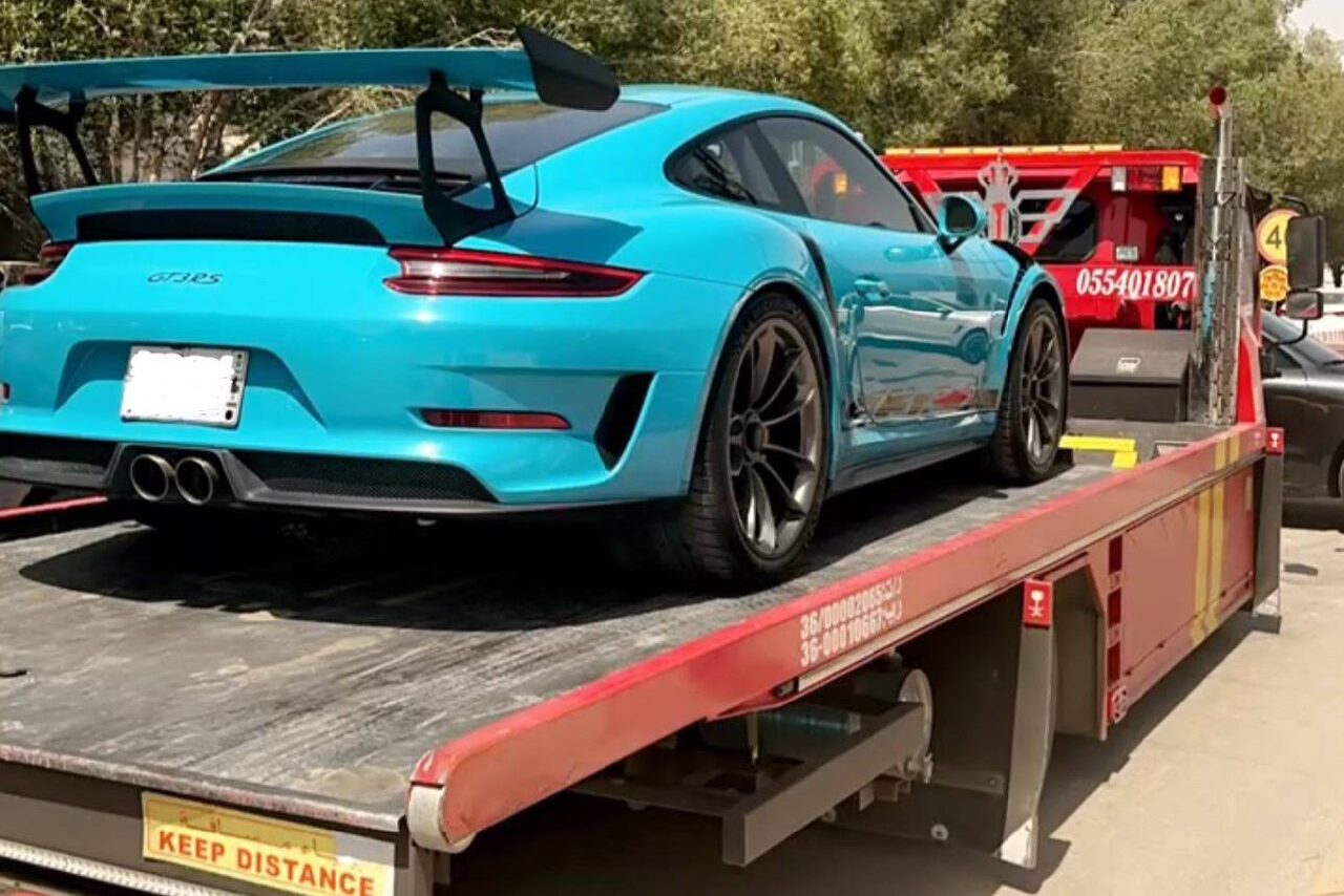 سطحة التخصصي سحب سيارات طريق التخصصي
