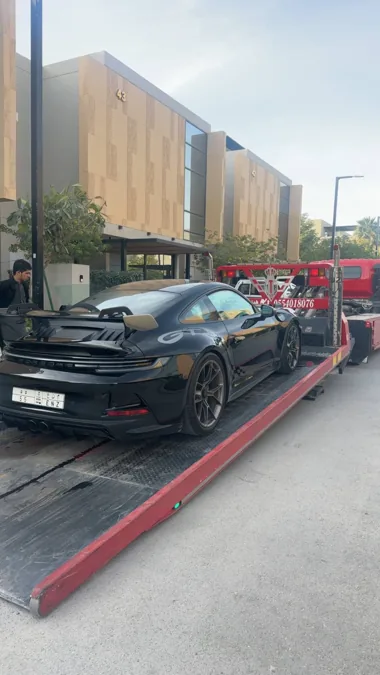 سطحة هيدروليك شمال الرياض لنقل السيارات الرياضية